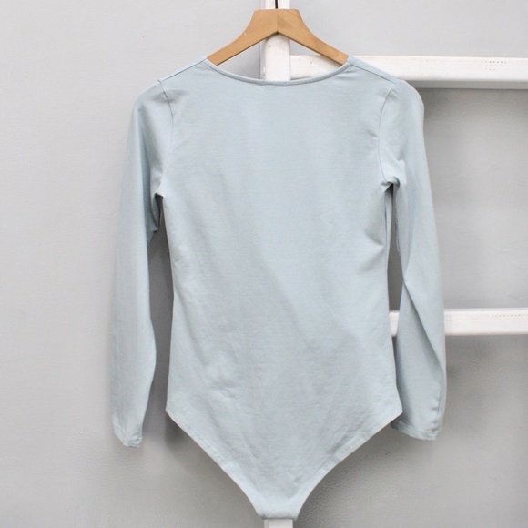 Linmon Light Blue Long Sleeve Plunging Deep V-Neckline Bodysuit Size Large - Picture 2 of 5